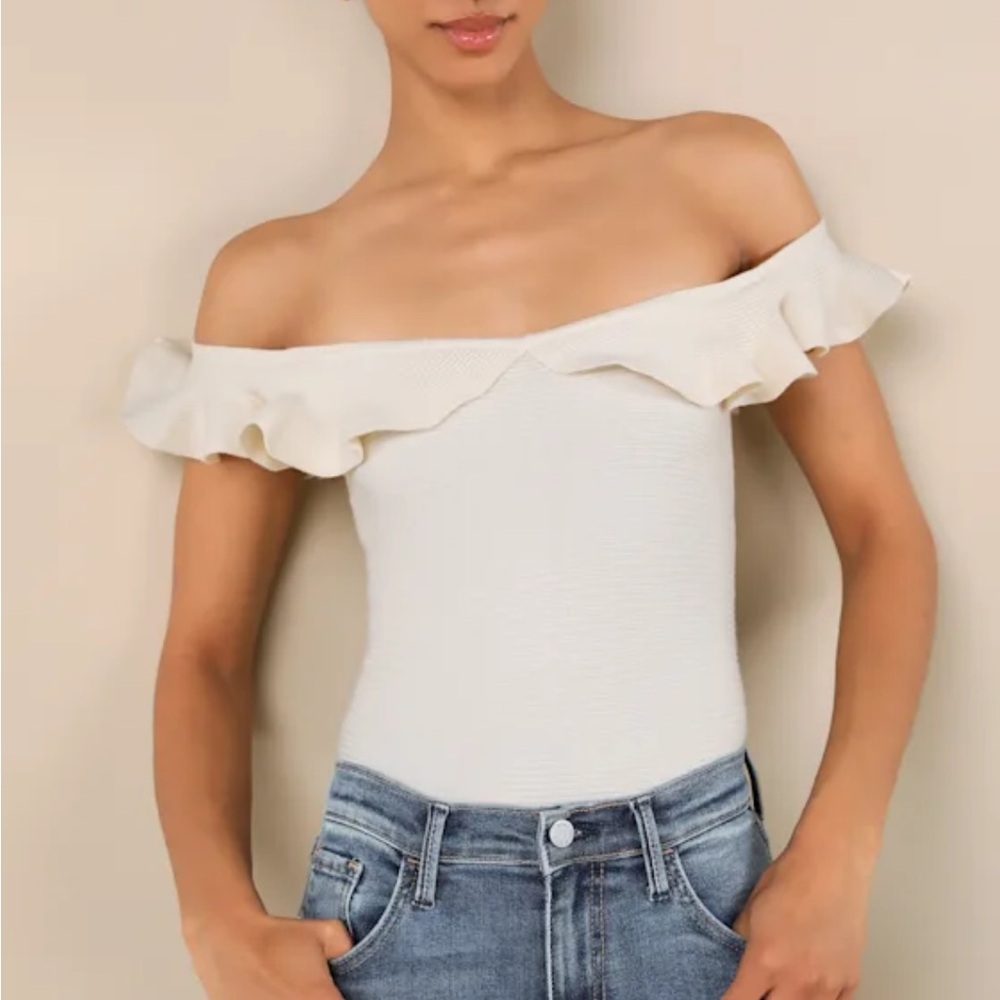 Lulu’s NWT off the shoulder top